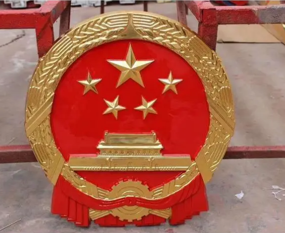 如何清洁和维护大型悬挂国徽